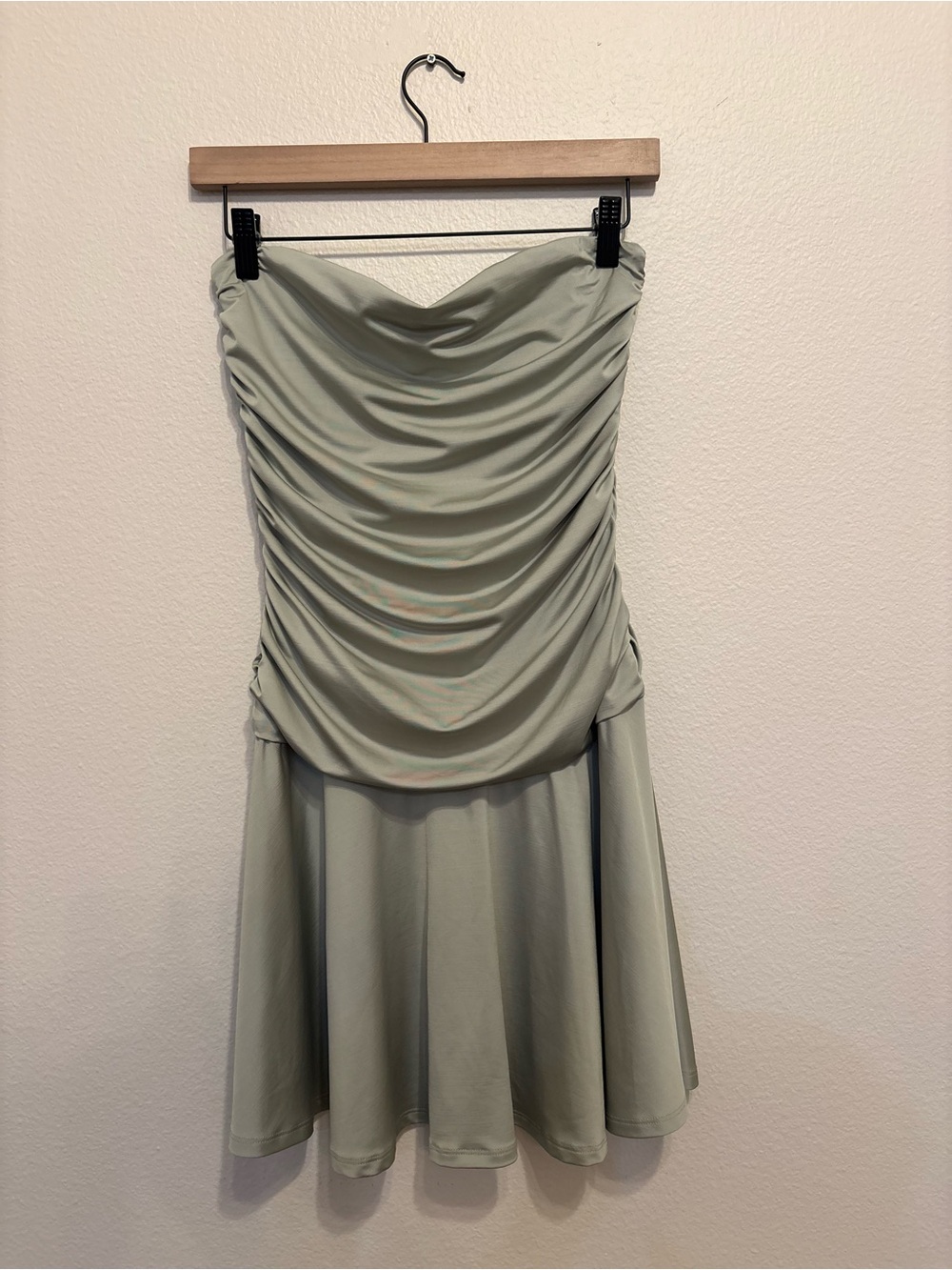 Aritzia TEN Sage Green Ruched Strapless Dress - size medium